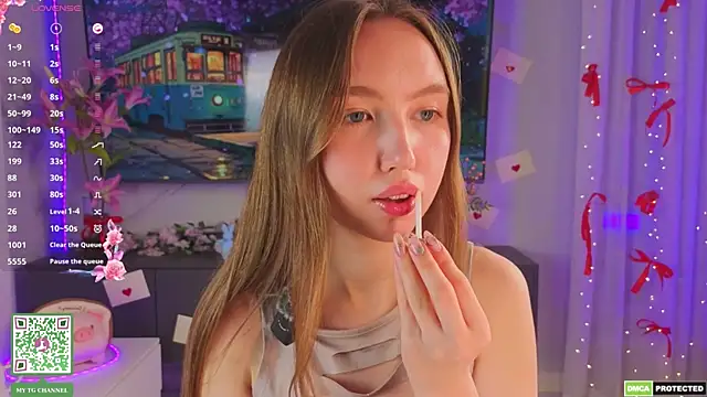 ElfredaTupy online show from April 2026 07:49:01 PM