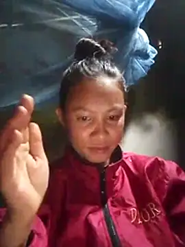 simi-lucy online show from November 2025 05:01:02 AM