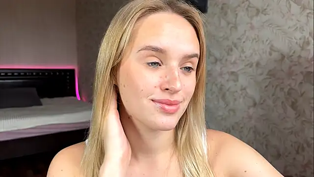 ElisabetLorney online show from October 2025 08:01:01 AM