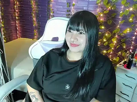 Zulema R1 online show from November 2025 03:16:02 AM