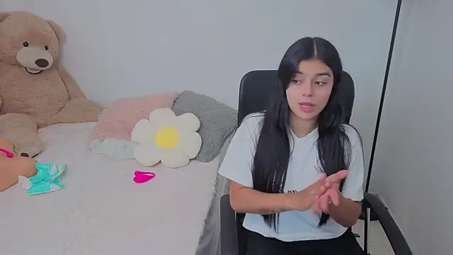 valerihouse online show from October 2025 12:47:02 AM