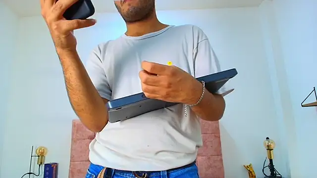 Ares Alpha online show from October 2025 07:25:02 PM