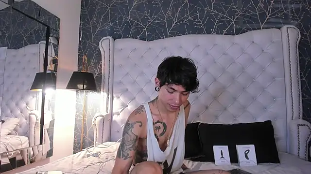 ArthurKross online show from September 2025 03:11:01 AM
