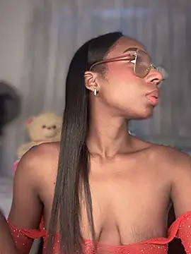 AmyRoss 1 online show from October 2025 06:41:01 PM