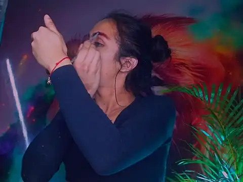 Cristal Gem1 online show from October 2025 09:34:02 PM