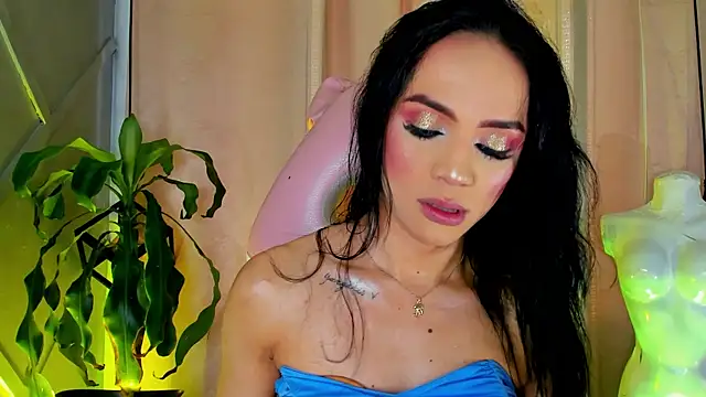 Cristal Gem1 online show from June 2026 07:59:02 PM