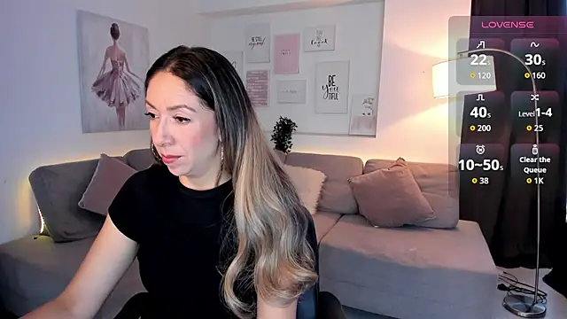 Snapshot of Laly_dolce chatting on September 2025 07:59:01 PM Laly dolce online show from September 2025 07:59:01 PM