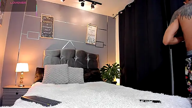 oliver mr  online show from September 2025 09:25:02 PM