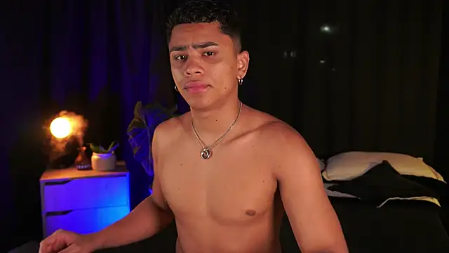 Snapshot of EROS_AND_ALAN chatting on November 2025 01:19:02 AM EROS AND ALAN online show from November 2025 01:19:02 AM