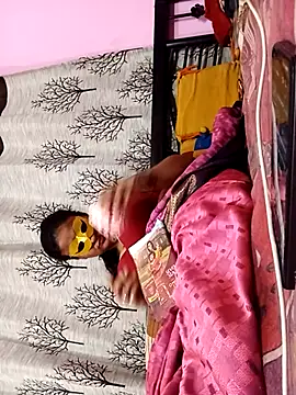 Snapshot of Gullapi chatting on February 2026 08:17:02 PM Gullapi online show from February 2026 08:17:02 PM