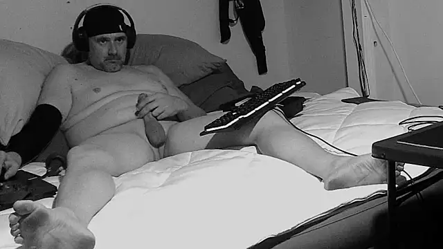BigheadLongcock online show from July 2026 09:32:01 PM