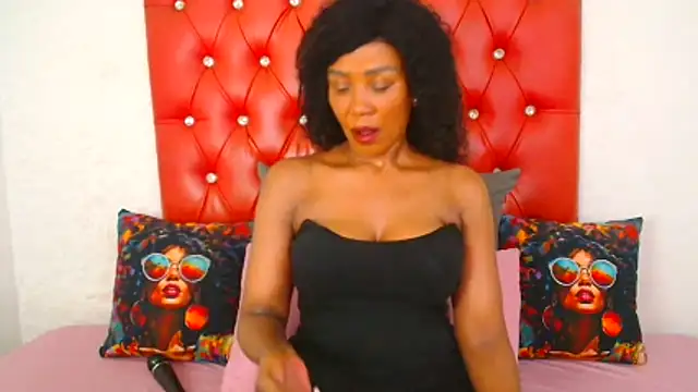 GaggingQueen32 online show from November 2025 01:17:01 AM