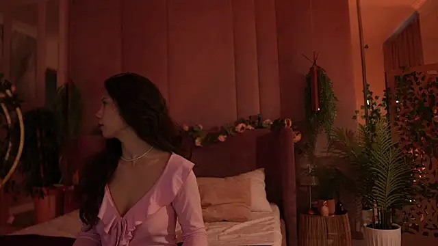 Snapshot of MaryNixon_ chatting on October 2025 05:07:02 AM MaryNixon online show from October 2025 05:07:02 AM