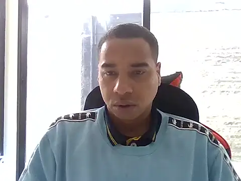 Snapshot of JUNINHOLEKE chatting on September 2025 03:22:02 PM JUNINHOLEKE online show from September 2025 03:22:02 PM