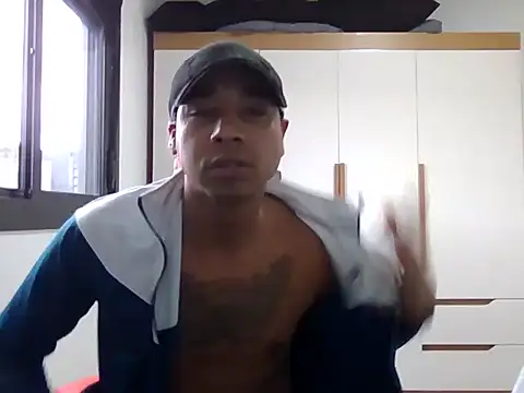 Snapshot of JUNINHOLEKE chatting on September 2025 04:29:02 PM JUNINHOLEKE online show from September 2025 04:29:02 PM
