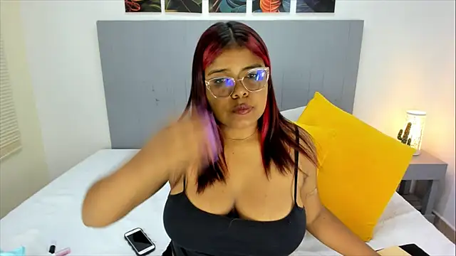 Khennya  online show from September 2025 12:07:01 PM