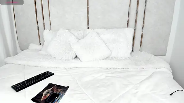 Lilith dry online show from October 2025 02:40:02 PM