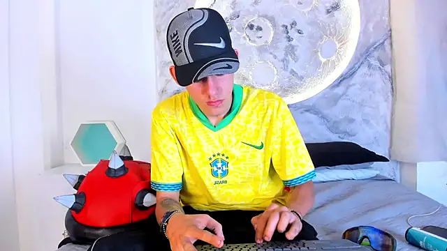 mikebenefleck 1 online show from September 2025 08:20:01 PM