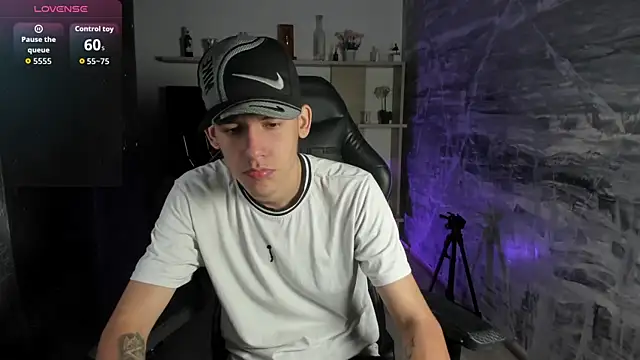 mikebenefleck 1 online show from September 2025 12:29:01 PM