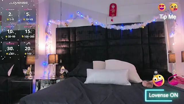 EvamilfXXX online show from November 2025 11:58:01 AM