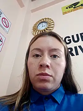 Hannah-colx online show from December 2025 06:58:01 PM