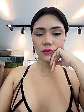 Snapshot of KymRoses chatting on September 2025 08:42:02 PM KymRoses online show from September 2025 08:42:02 PM