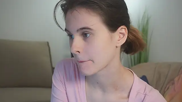 Snapshot of Iris_pure chatting on September 2025 06:42:01 PM Iris pure online show from September 2025 06:42:01 PM