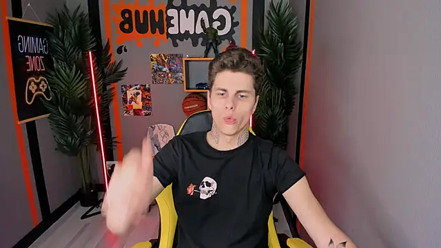 JackWolw online show from October 2025 04:56:02 AM