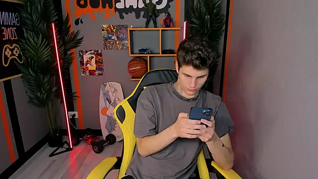 JackWolw online show from October 2025 05:02:02 PM