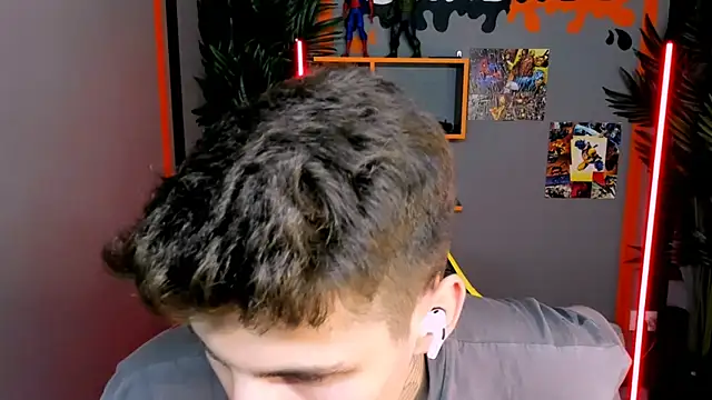 JackWolw online show from October 2025 05:46:01 AM