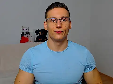 ZeinMiracles online show from September 2025 07:15:02 PM