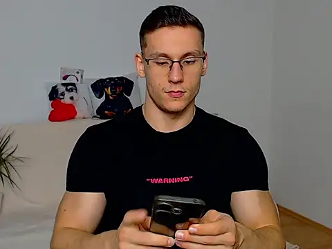 ZeinMiracles online show from October 2025 06:42:02 PM