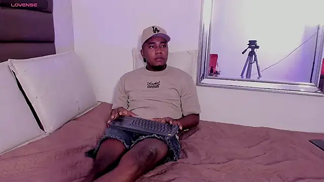 Duo69Sexual online show from October 2025 07:34:02 PM