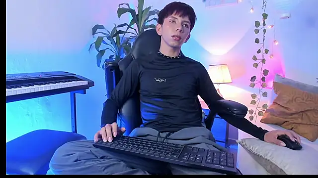 Hyunjin Son online show from April 2026 10:03:01 PM