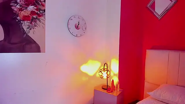 Miia colliins online show from November 2025 07:58:01 PM