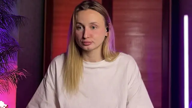 LovaMay online show from April 2026 03:53:02 AM