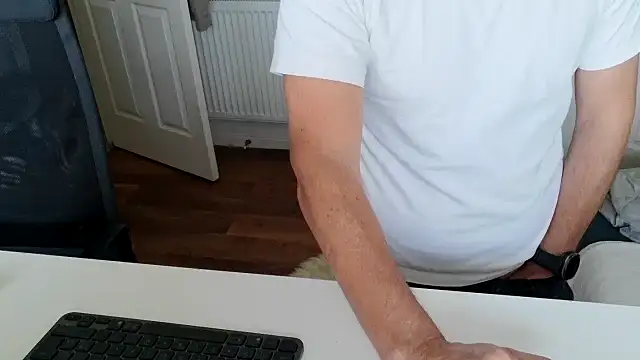 silvertongueduk1 online show from September 2025 09:22:02 AM