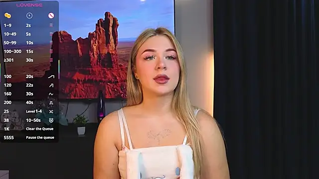 Snapshot of AliaBuerstatte chatting on October 2025 07:22:02 PM AliaBuerstatte online show from October 2025 07:22:02 PM