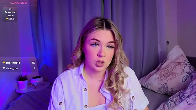 Snapshot of AliaBuerstatte chatting on November 2025 07:35:02 PM AliaBuerstatte online show from November 2025 07:35:02 PM