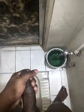 Leon hot33 online show from March 2026 10:15:01 PM