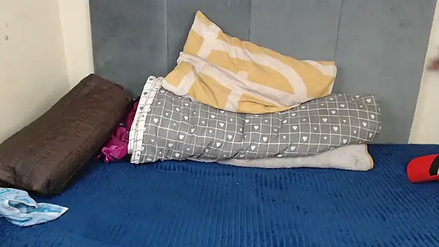 Snapshot of Tyllorsavage chatting on October 2025 05:00:01 PM Tyllorsavage online show from October 2025 05:00:01 PM