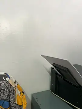 LOVE4GIRL online show from April 2026 07:01:01 AM