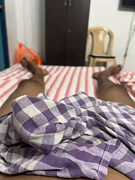 usermood2000 online show from October 2025 07:17:02 AM