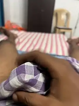 usermood2000 online show from October 2025 10:58:02 AM