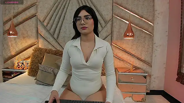 EvaKouper online show from September 2025 11:11:01 AM