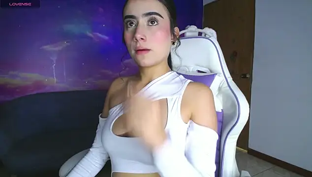 Snapshot of Summer_rusth chatting on October 2025 07:34:01 PM Summer rusth online show from October 2025 07:34:01 PM