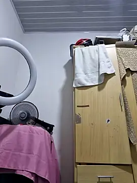 maleja23 online show from October 2025 02:12:02 AM