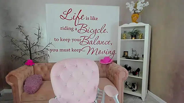 ReynaTheVixen online show from October 2025 04:02:01 PM