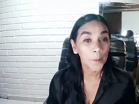 MiiaVelasquez online show from November 2025 03:52:02 AM