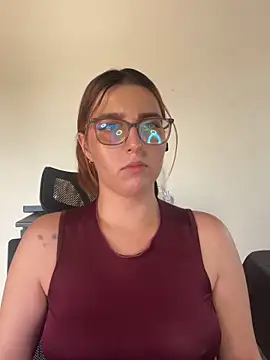 CoraVibes online show from September 2025 07:51:02 PM